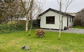 Idyllic Cornish Retreat At Puffin Lodge